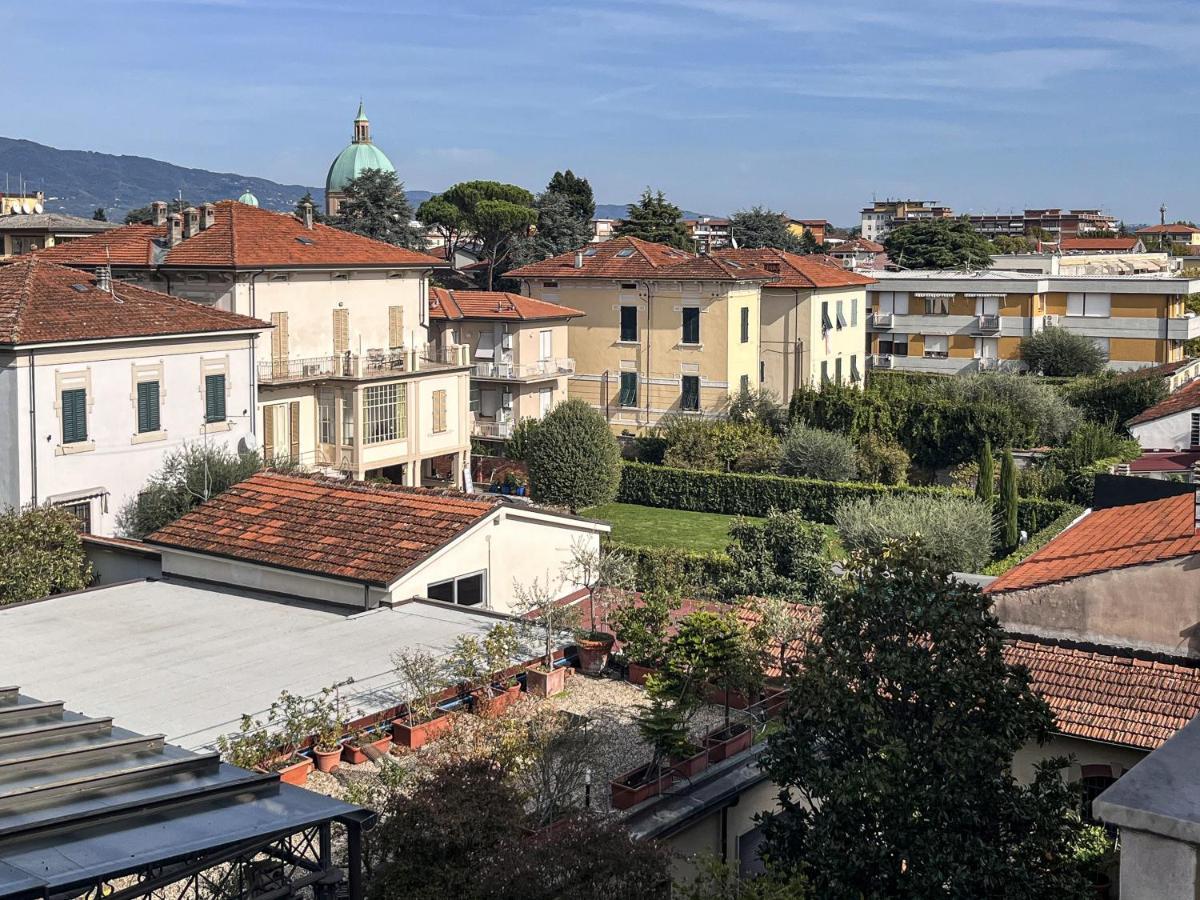 Mura Di Lucca Elegant Penthouse With Balcony Apartment Exterior photo